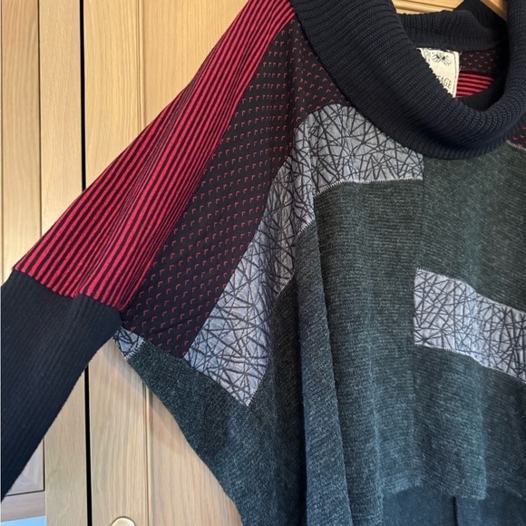 Vintage Concept Mixed Fabric Poncho Pullover Turtleneck Sweater / small - Picture 2 of 9